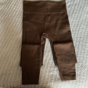 Maurice’s Waffle Brown Leggings SIZE MEDIUM
